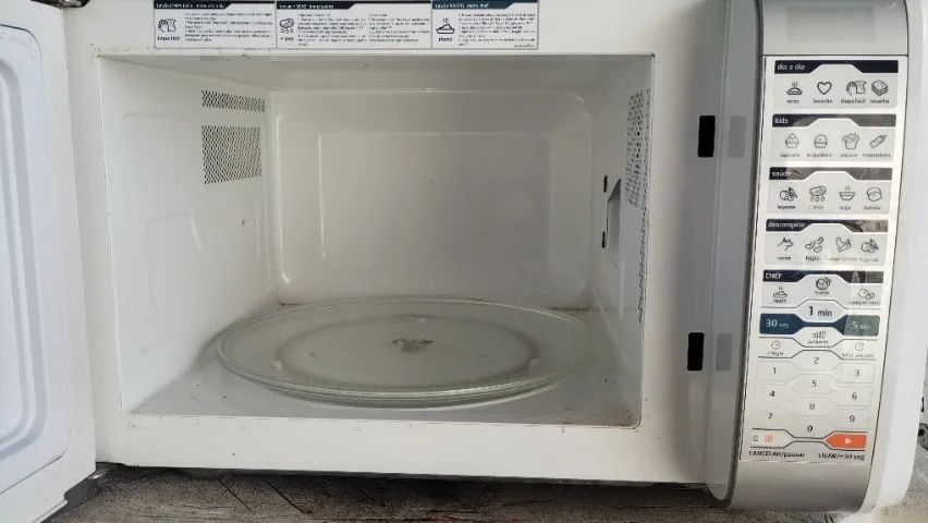 Microondas 30 litros  - Foto 2