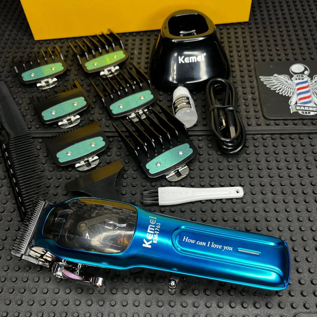 ESQUENTA BLACK FRIDAY - Máquina Kemei KM-1763 Profissional Com Base De Carregamento