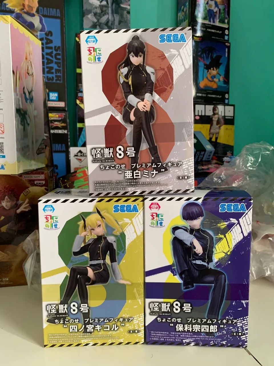 Conjunto 3 Action Figures Kaiju No. 8 - Sega