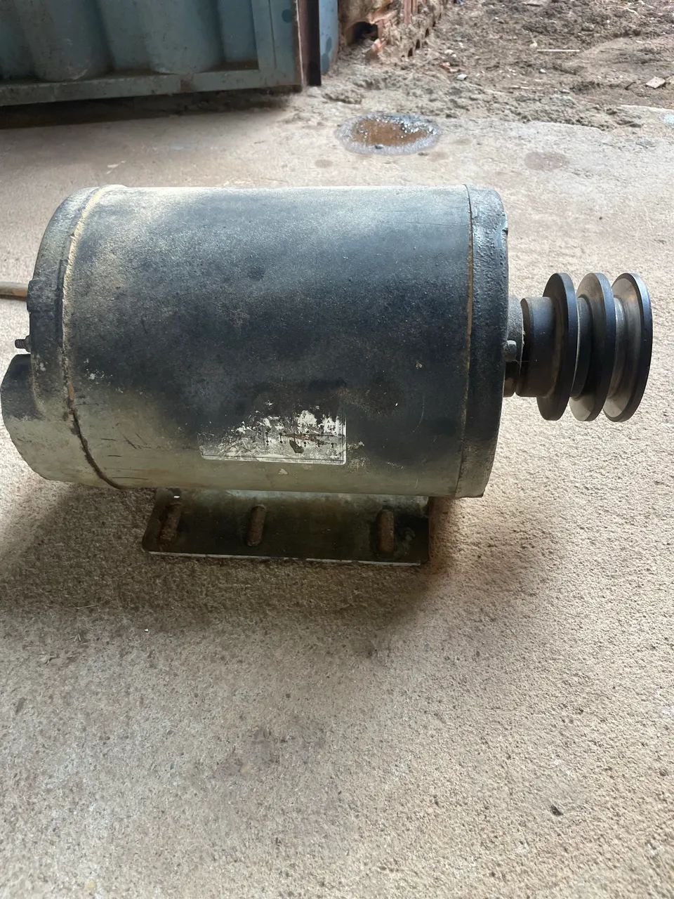 Vendo motor trifásico 3cv alta rotação  - Foto 2