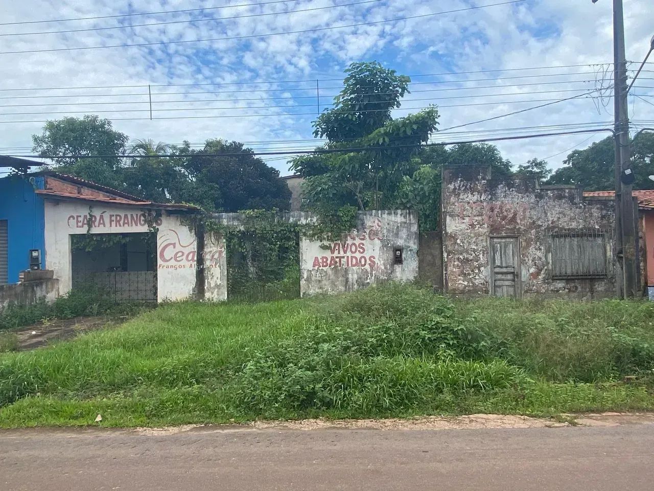 TERRENO/CASA (MIRANDA DO NORTE/BR 135)