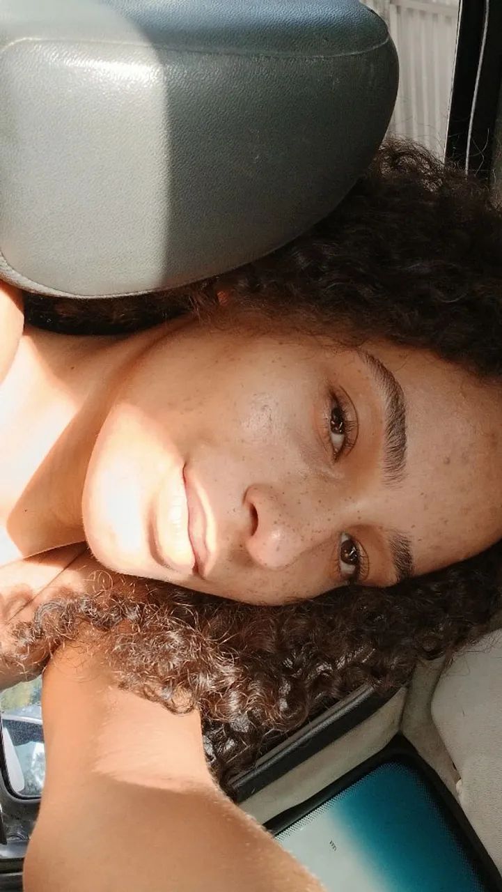 Cuidadora infantil e de idosos 