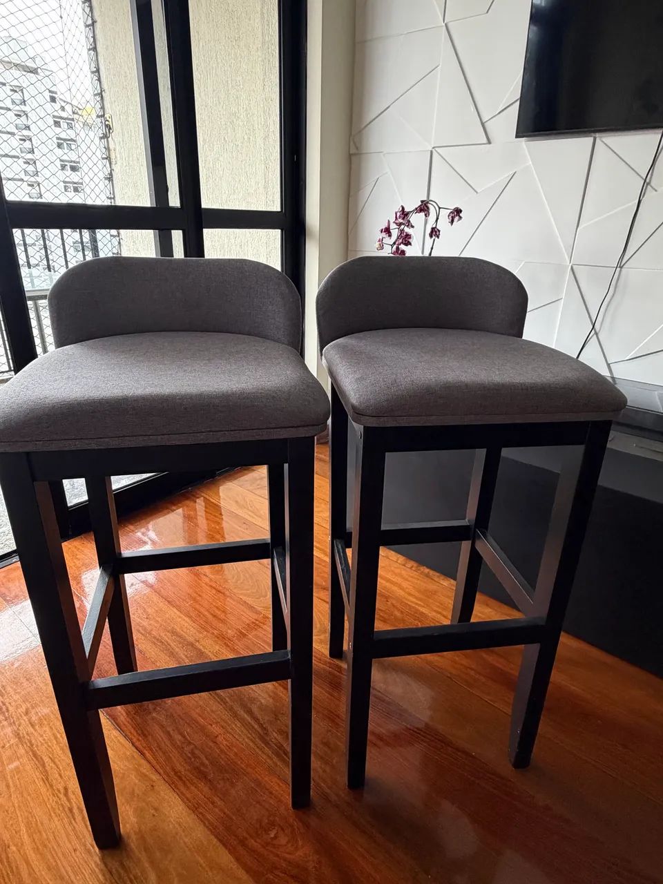 Vendo kit com 2 banquetas  - Foto 5