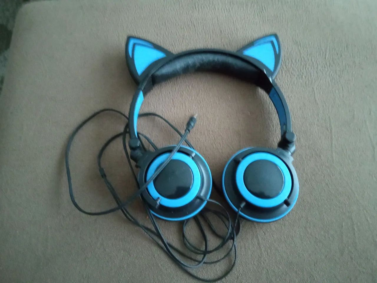 Fones De Ouvido Cat Bluetooth Rgb Viv-23m Retos Com Luz Led
