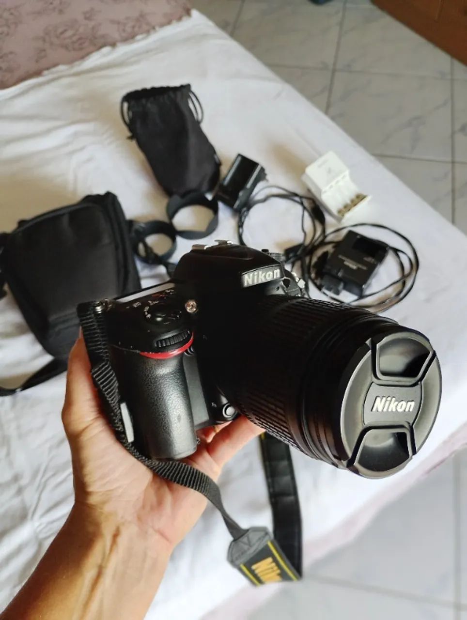 Kit câmera Nikon D7100 ótimo estado.