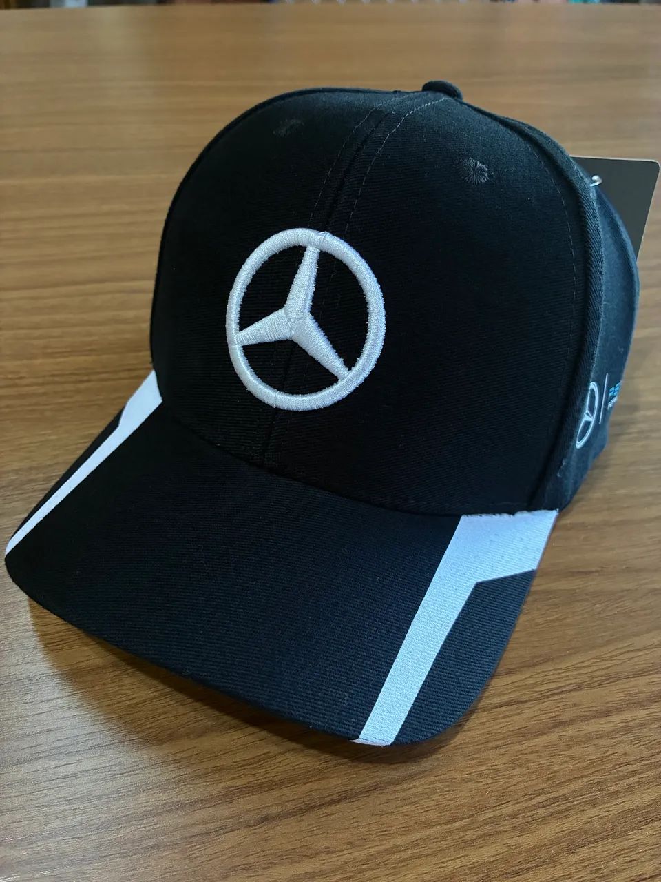Boné Mercedes Bordado 