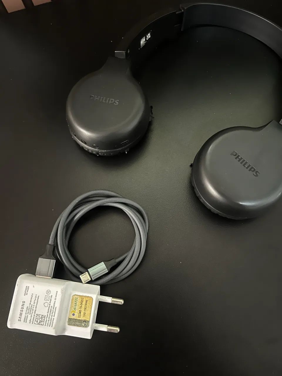 Fone Bluetooth Philips Preto + Cabo USB | Ótimo Som para Treino e Estudos