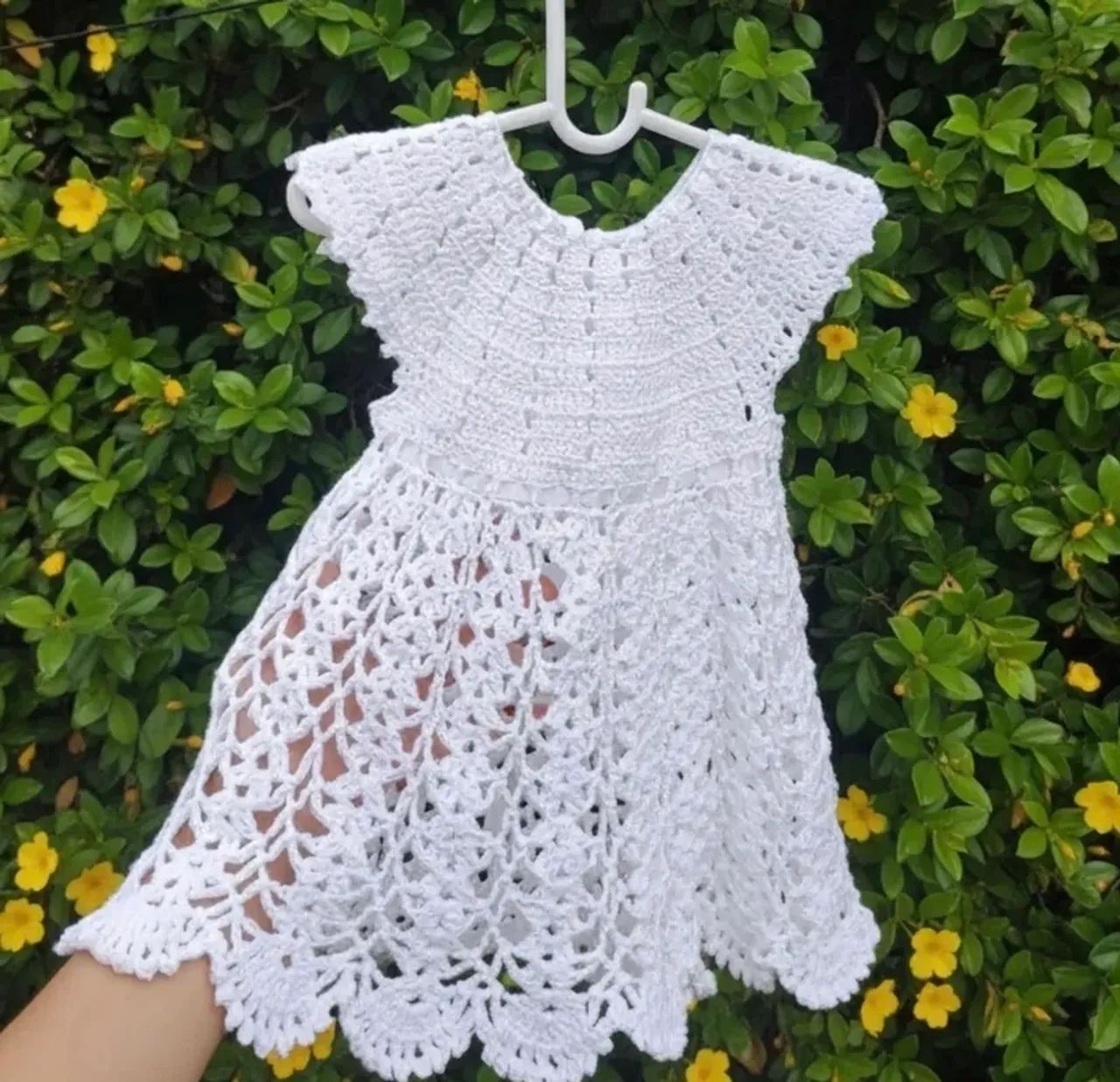 Vestidos de crochê infantil sob encomenda. - Foto 4