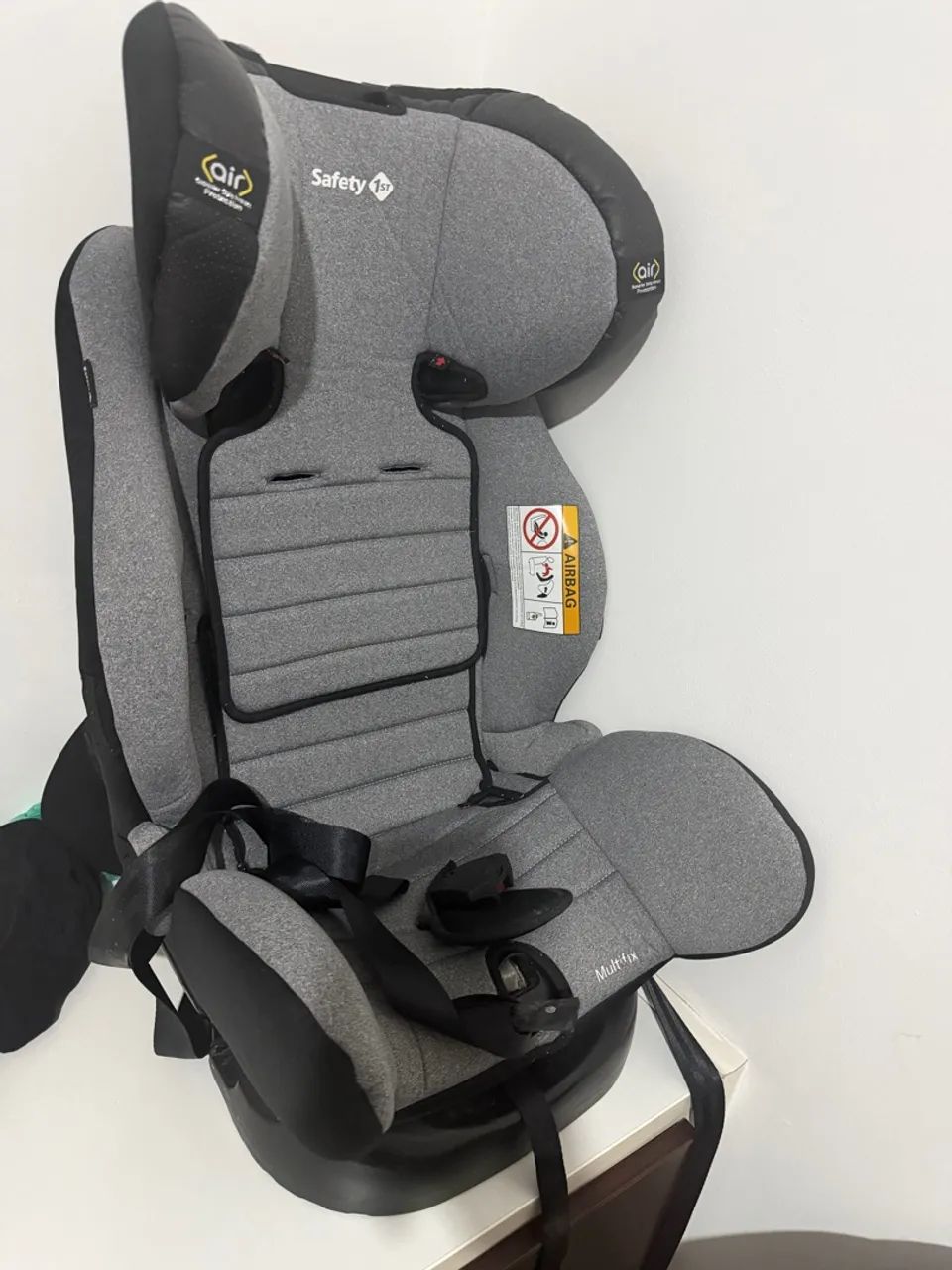 Vendo cadeira de bebê para carro - Foto 2
