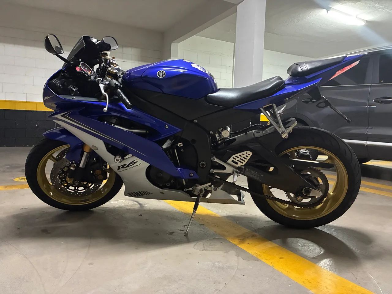 Yamaha R6 - Foto 4