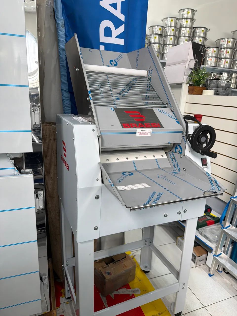 Cilindro Braesi 40cm com pedestal
