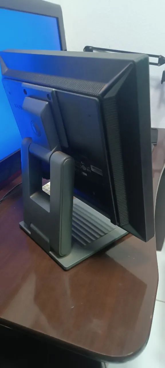 Monitor Sony  LCD modelo SDM- S73 - Foto 3