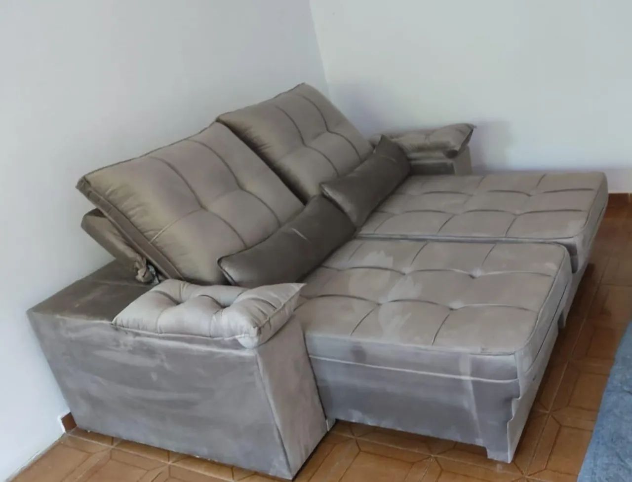 SOFÁ RETRÁTIL E RECLINÁVEL TAMANHO 220x180
