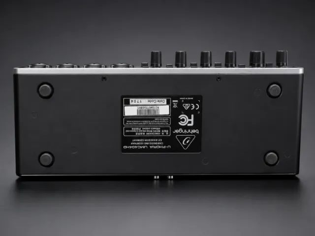 INTERFACE BEHRINGER UMC404HD - SUPER CONSERVADA - Foto 4