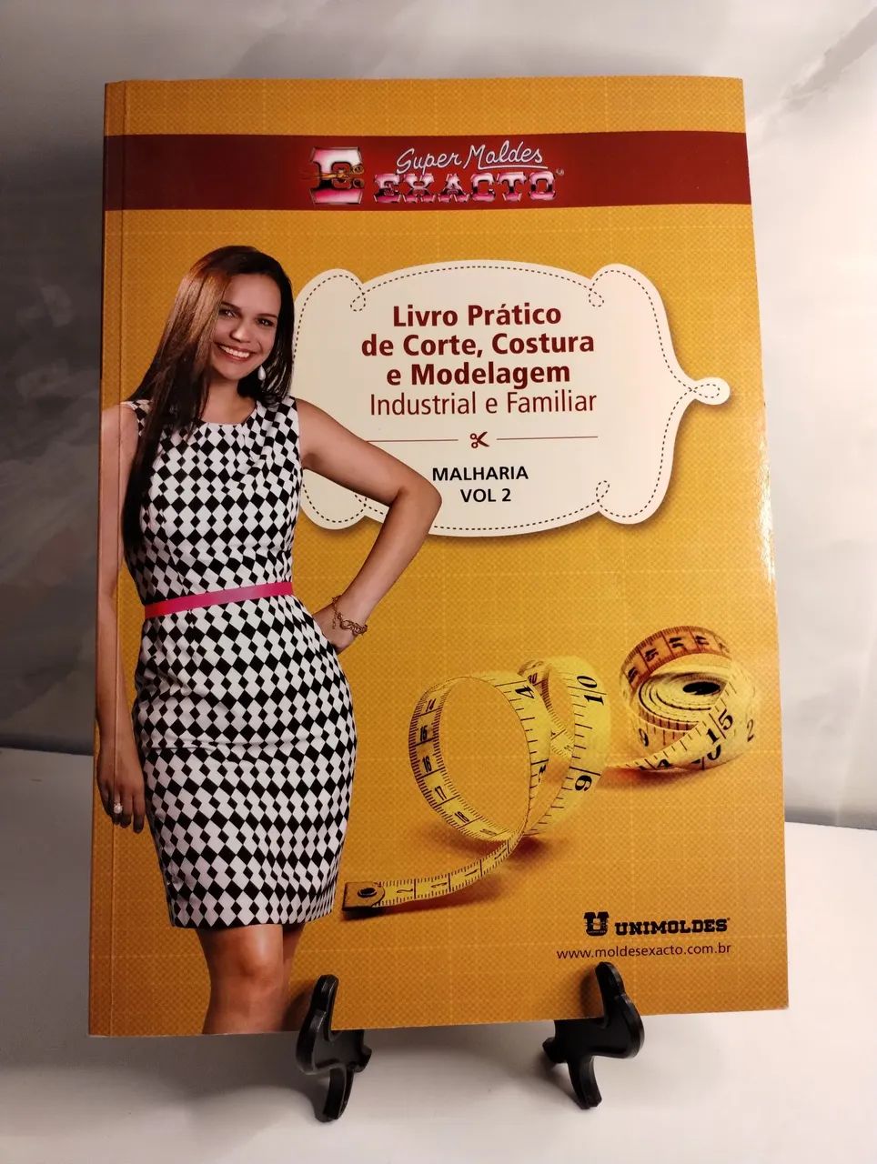 Livro para alunos curso modelagem e costura  - Foto 2