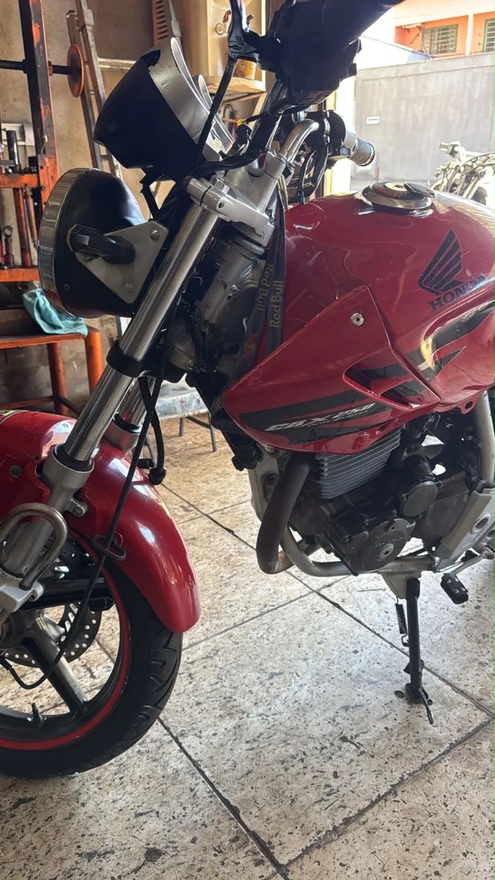 CBX Tiwster Carburada - Foto 3