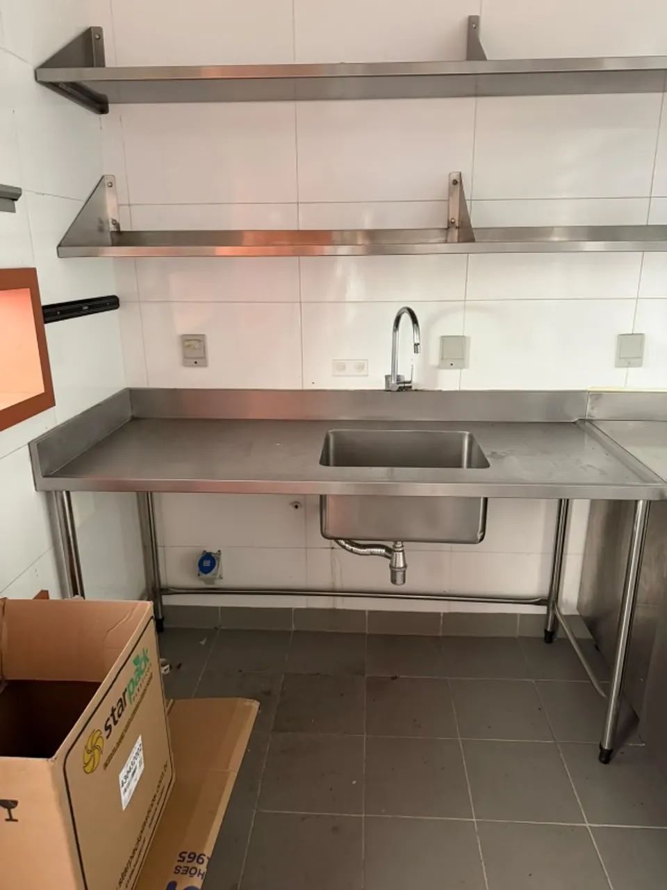 Bancada Refrigerada, Bancadas com Cubas, Prateleiras em INOX 304 - Foto 3