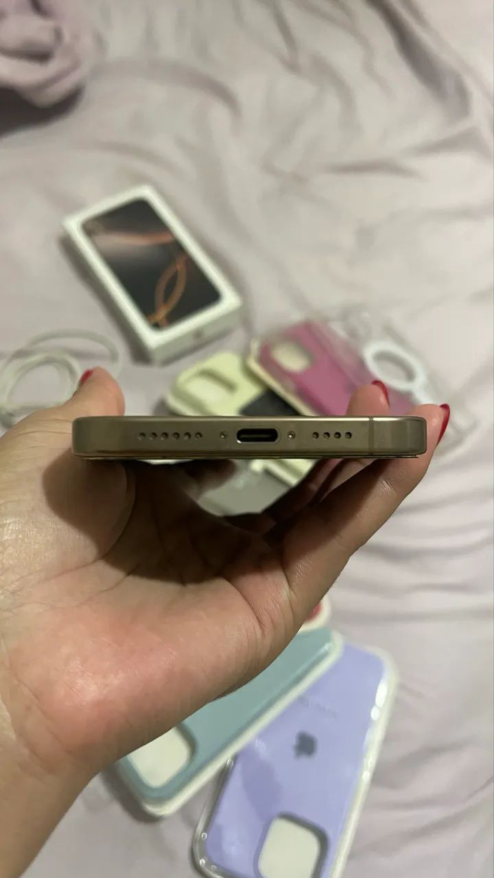 iPhone 16 pro Max dourado  - Foto 5
