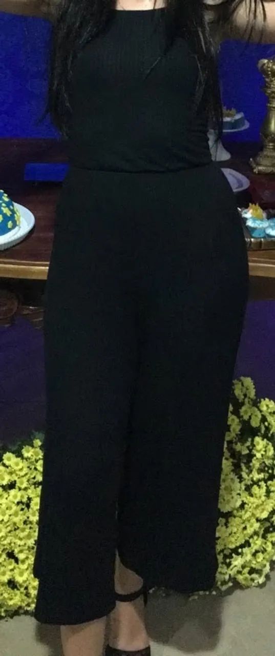 Macacão de tecido leve e solto - Foto 2