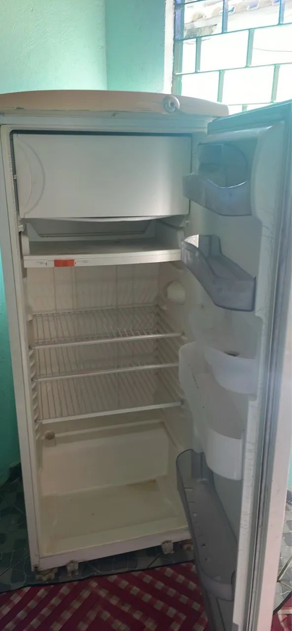 Geladeira em ótimo estado  - Foto 2