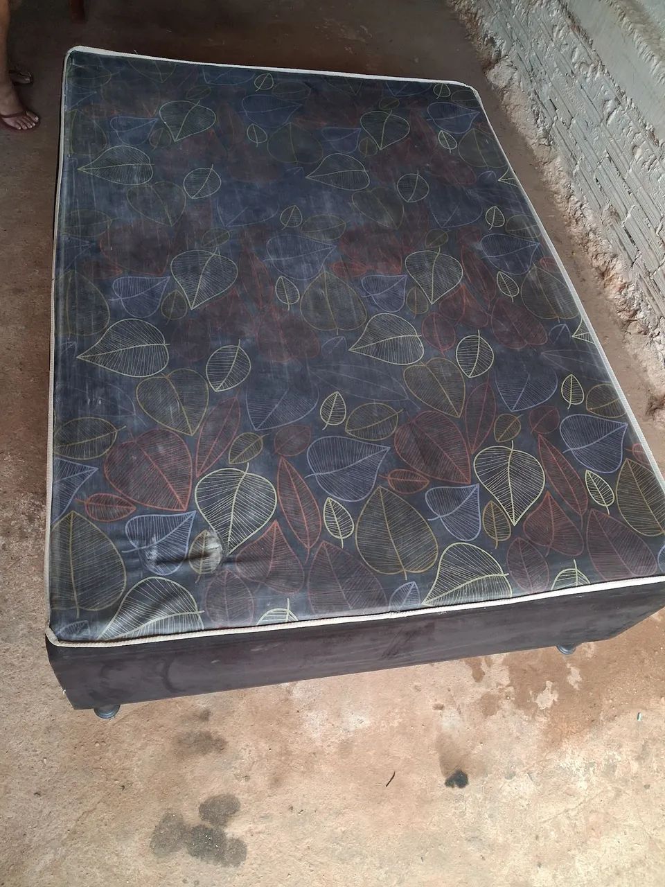 Vende-se cama box em perfeitas condições  - Foto 4