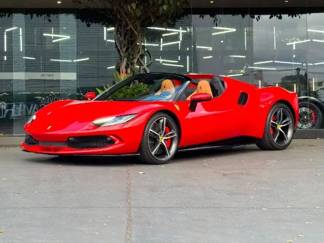 Ferrari 296 GTS (híbrido) 2025