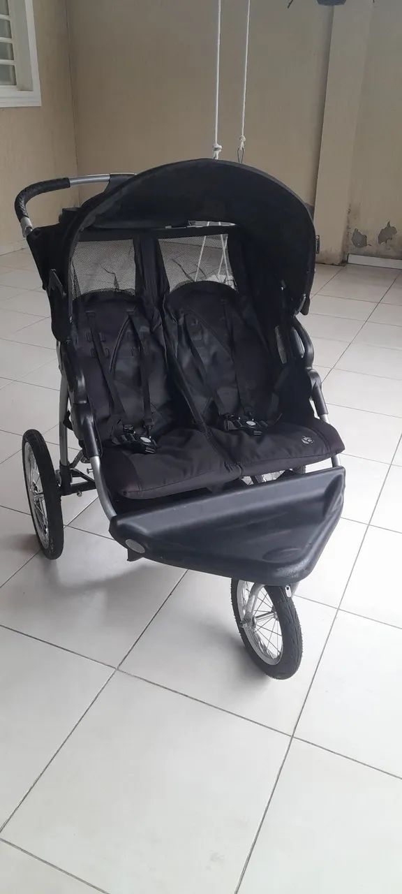 Carrinho de gêmeos Babytrend  - Foto 2