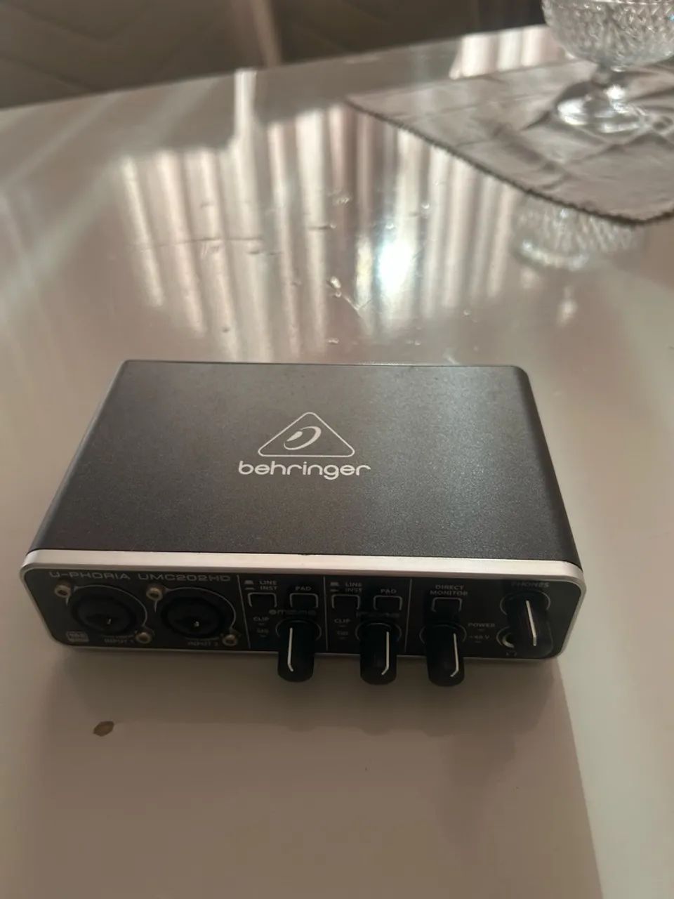 Placa de audio Behringer UMC 202 hd