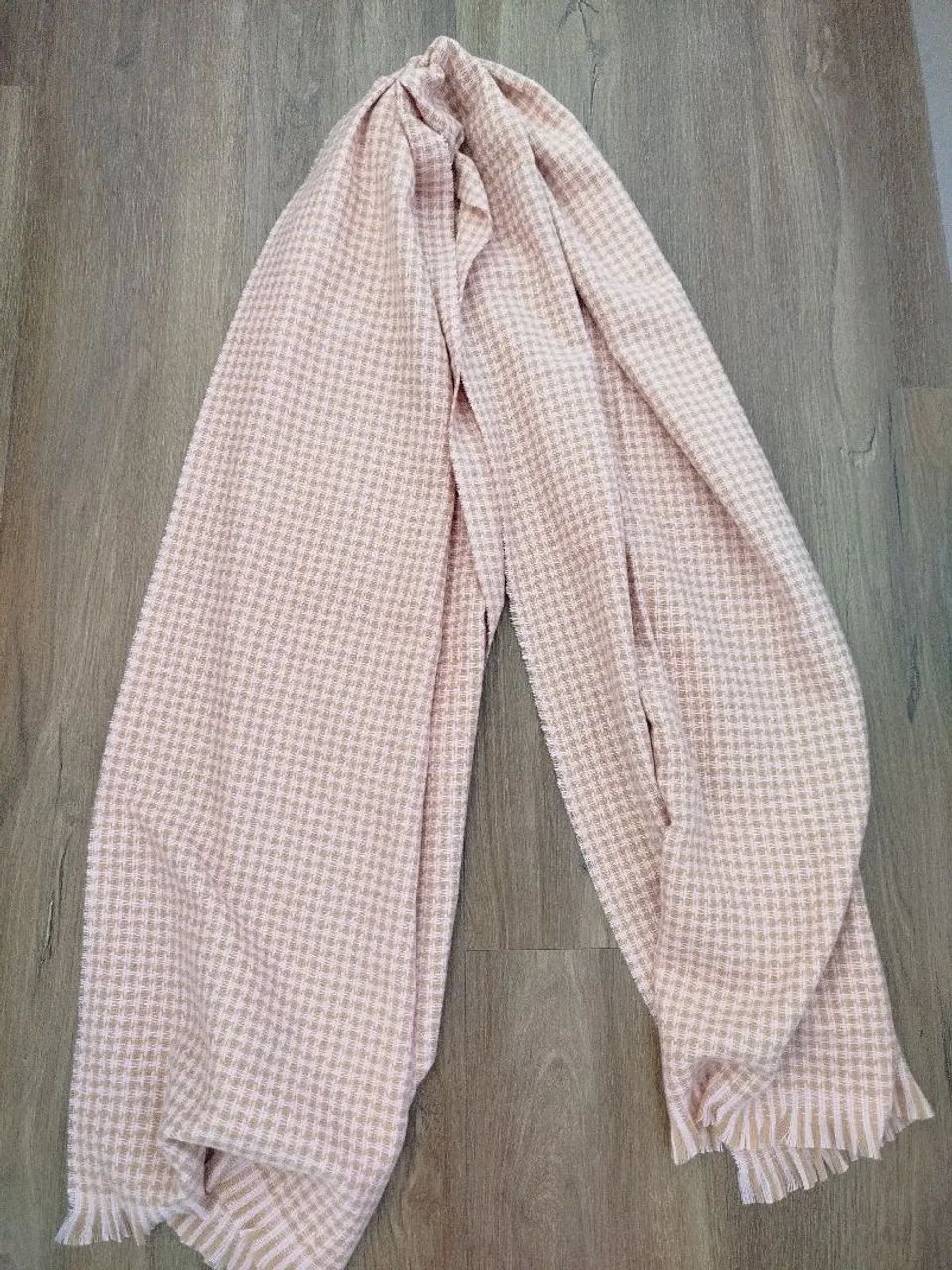 Cachecol Xadrez Nude com Rosa - Novo - Foto 2