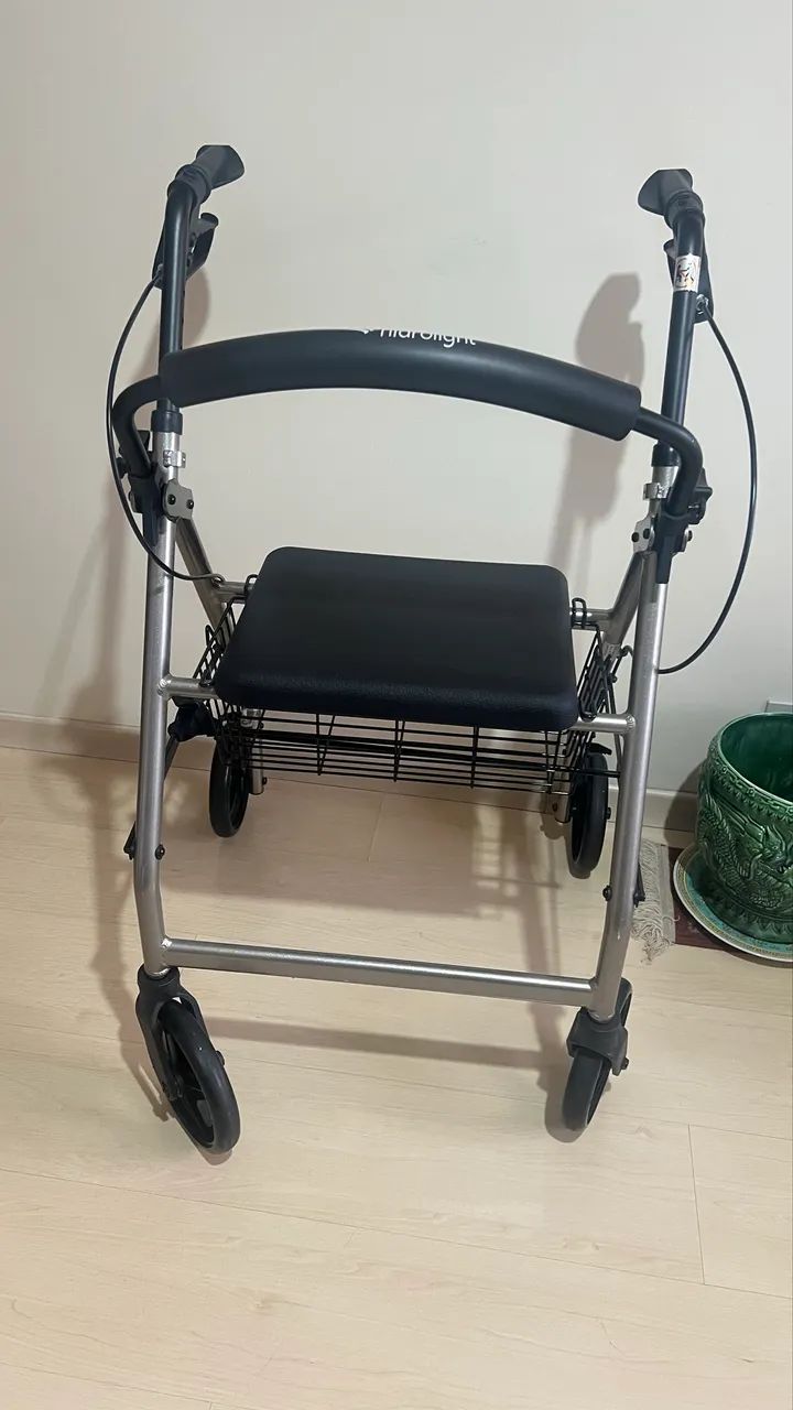 Andador com cadeira - Foto 2
