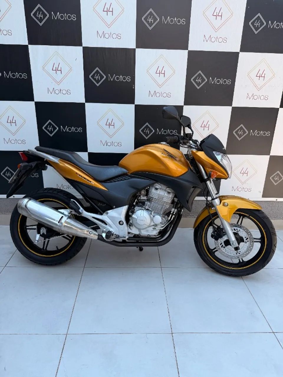 Honda CB 300R 2011 - Foto 3