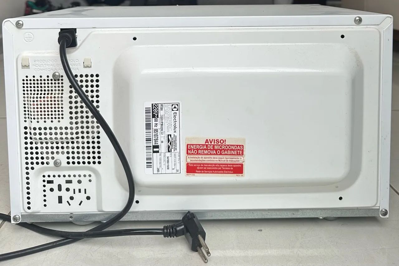 Microondas Electrolux 20 litros - 220v - Foto 2