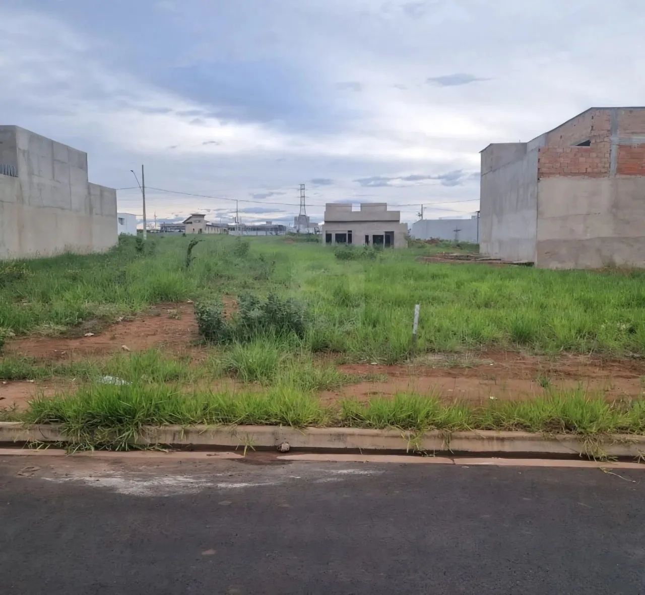 TERRENO COMERCIAL