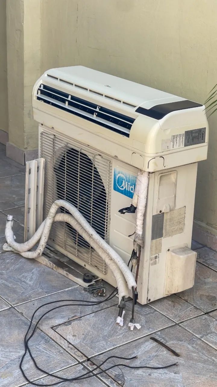 AR CONDICIONADO MIDEA 12000 BTUS