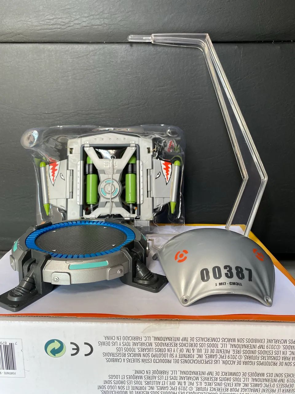 Fortnite Mako Glider Pack McFarlane 