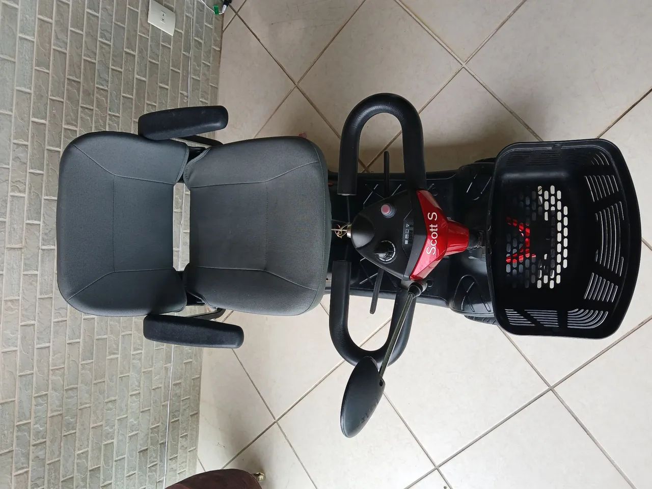 Scooter cadeira de rodas Elétrico Semi Nova usada apenas algumas vezes - Foto 5