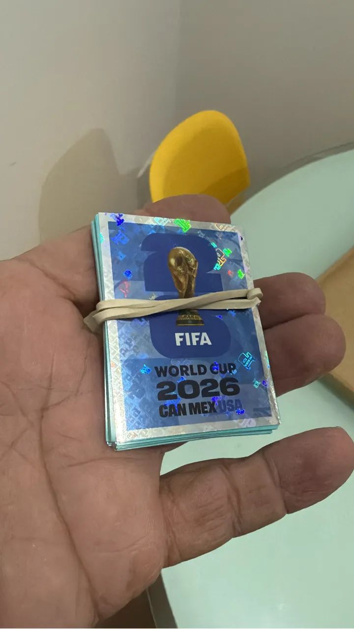 Pacotinhos de figurinhas da copa - Foto 2