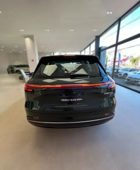Geely EX5 EM-i ULTRA, foto 6 de 16
