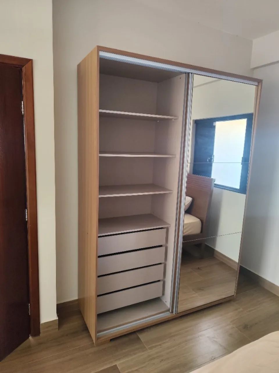 GUARDA ROUPA RUDNICK SEM USO - Foto 2