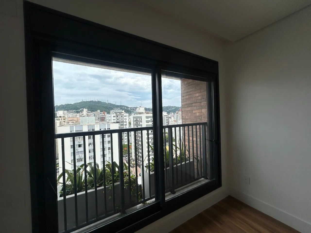 Apartamento com 3 suítes no centro, Florianópolis. - Foto 2