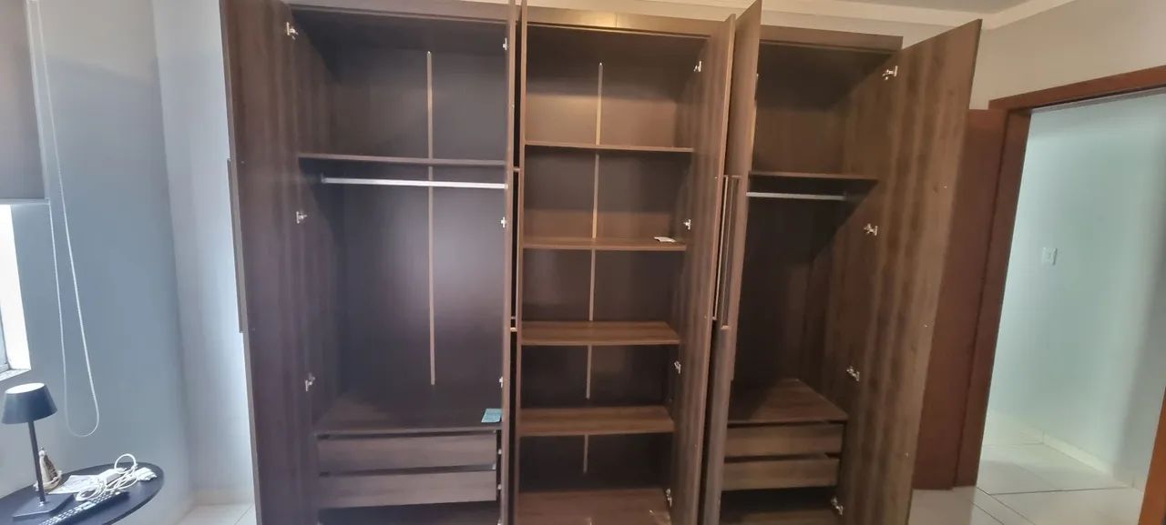 Guarda roupa 6 portas - Foto 2