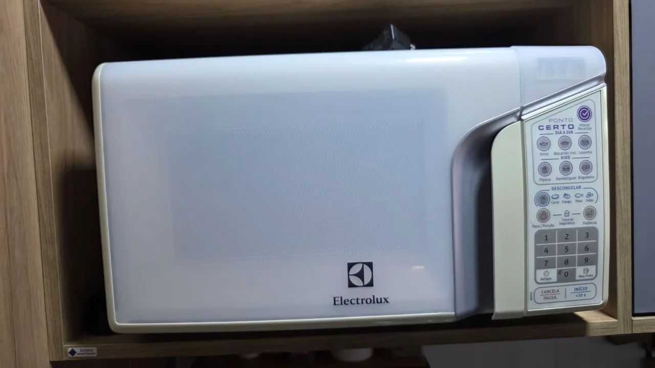 Microondas electrolux com defeito