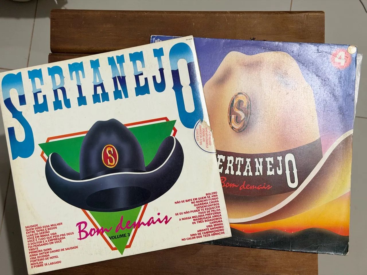 2 Discos de Vinil LP - Sertanejo Bom Demais