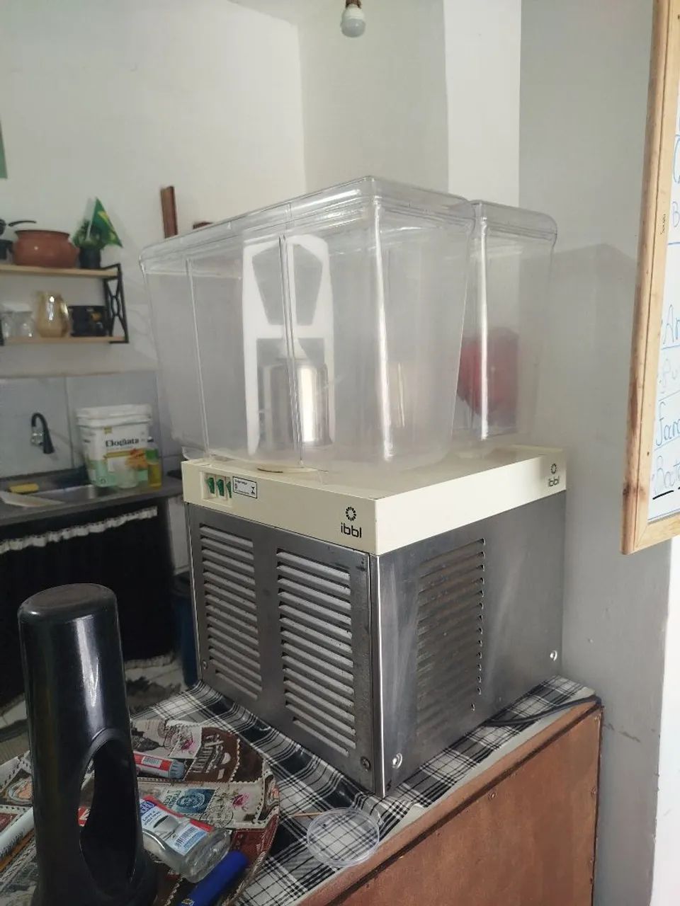 VENDO REFRESQUEIRA USADA EXCELENTE!!! - Foto 3