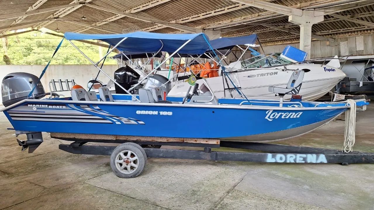 Lancha ótima p pesca 