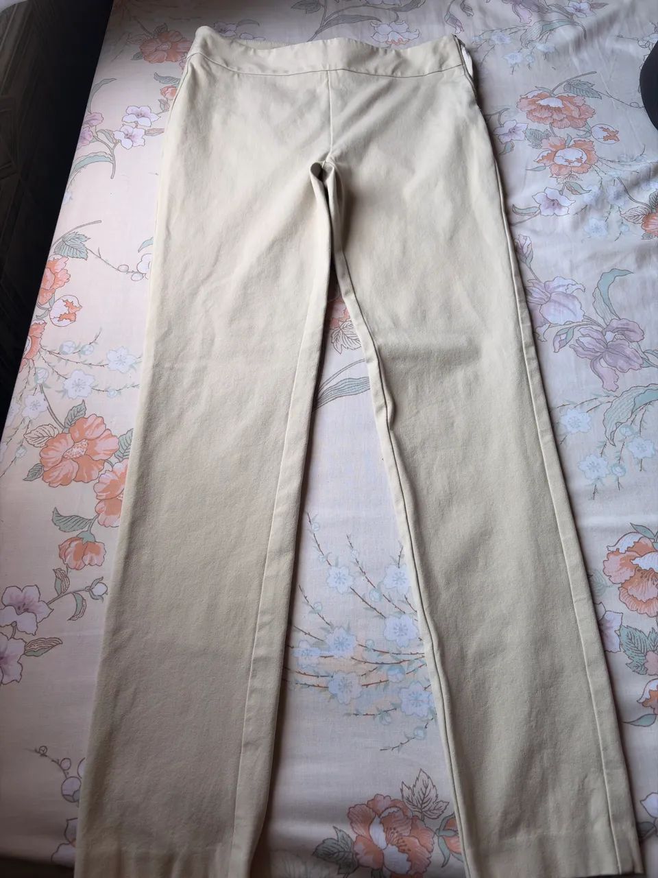 Vende-se calça bege social  - Foto 3
