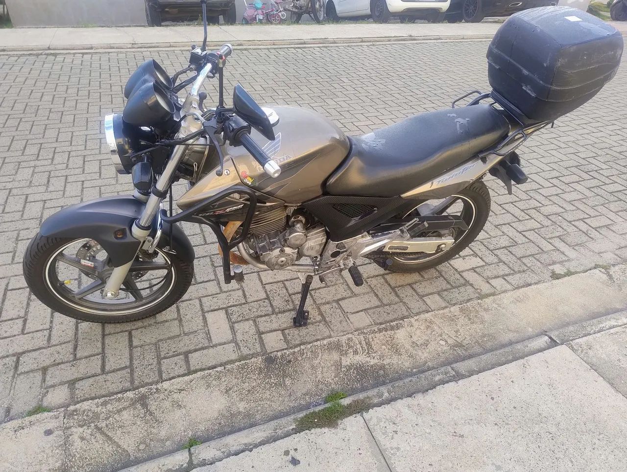 CBX Twister 250