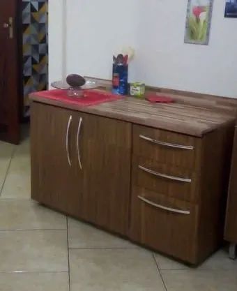  Gabinete Com Rodinhas
