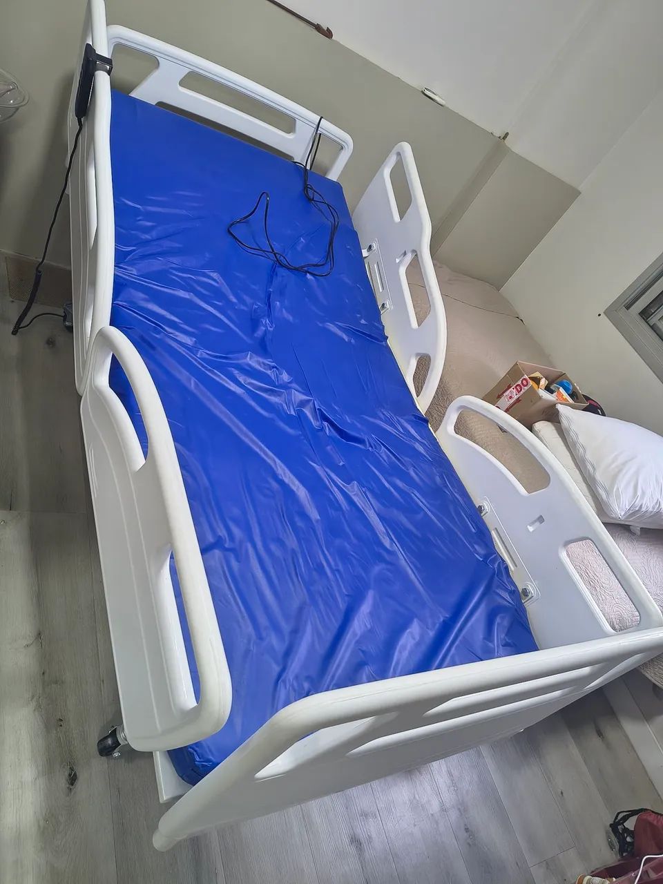 CAMA HOSPITALAR MOTORIZADA MCR + COLCHÃO  - Foto 2