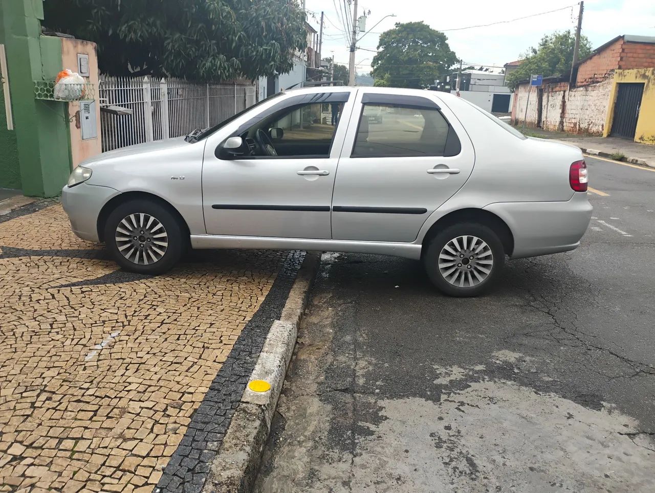 Fiat Siena ELX 1.3 MPI Flex 8V 4P 2005